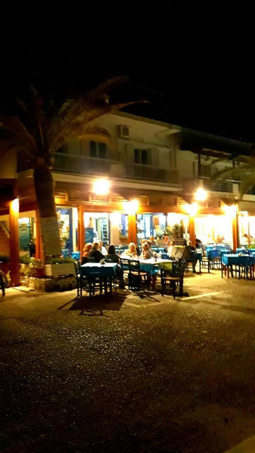 Christos Rooms Palaiochora Exterior foto